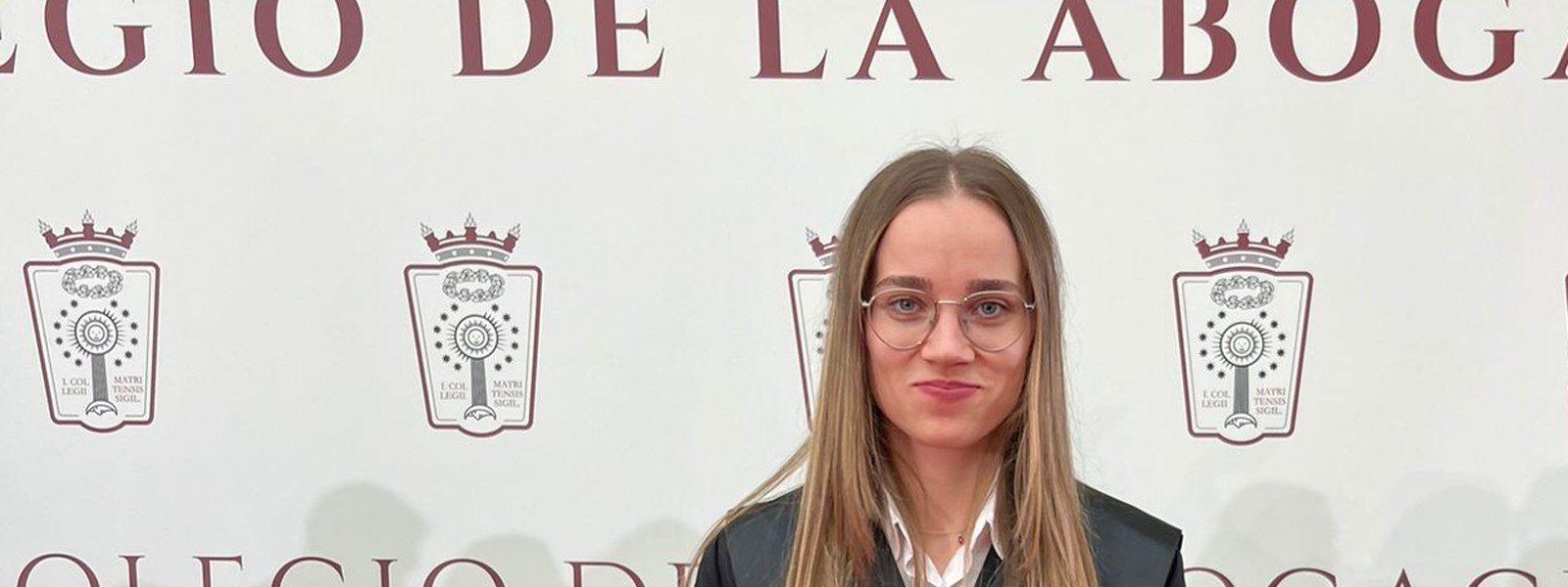 Oksana Hirchak Popel, Хто працює з вашою справою